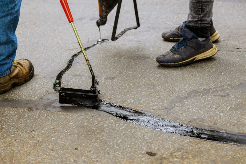 Tar Driveway Sealing in Grand Rapids, MI