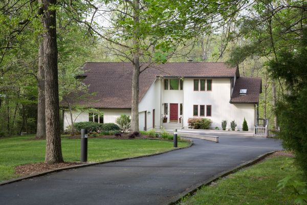 Driveway Seal Coating Service - Driveway Seal Coating Service Holland, Michigan